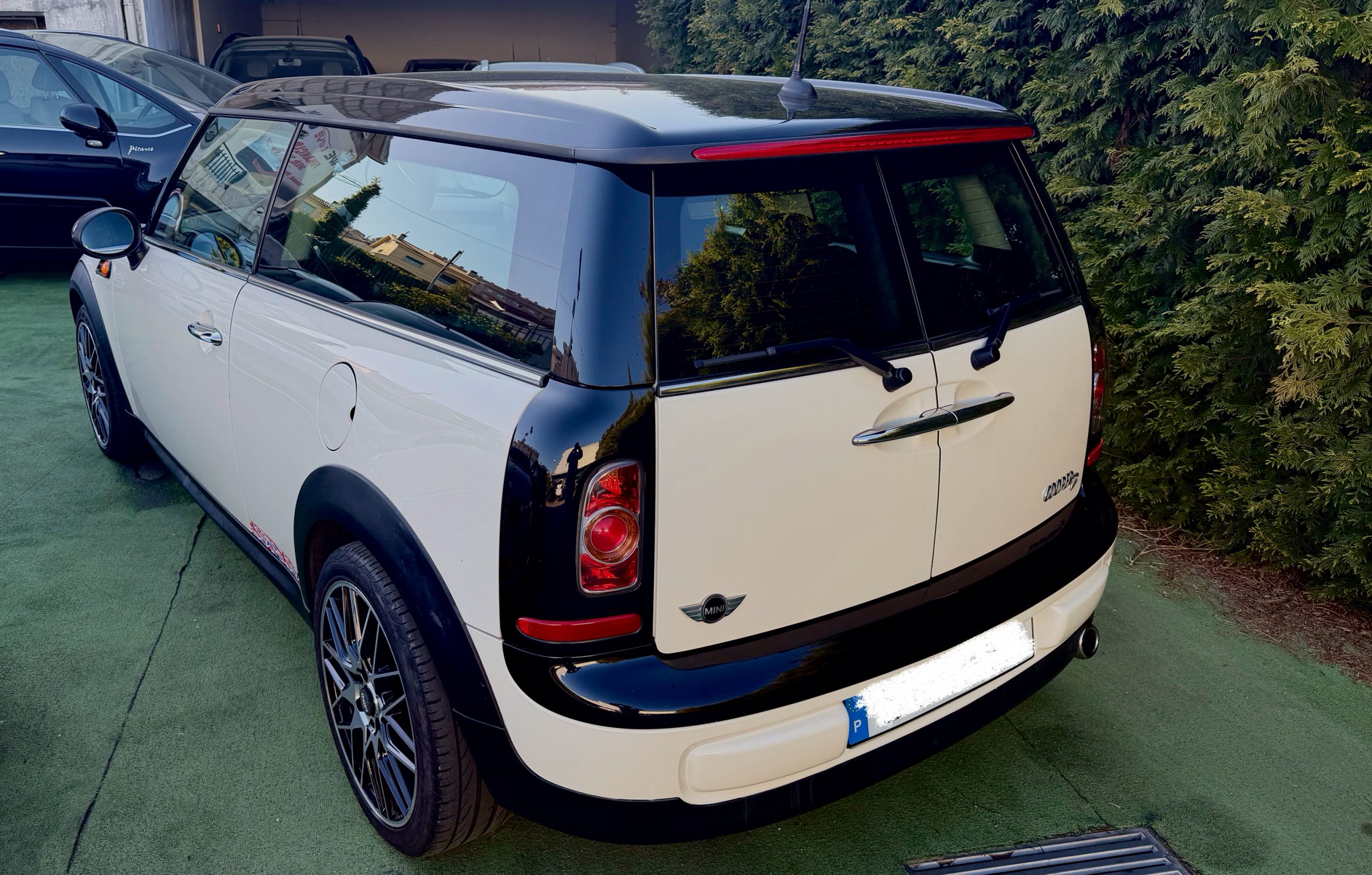 MINI CLUBMAN COOPER D