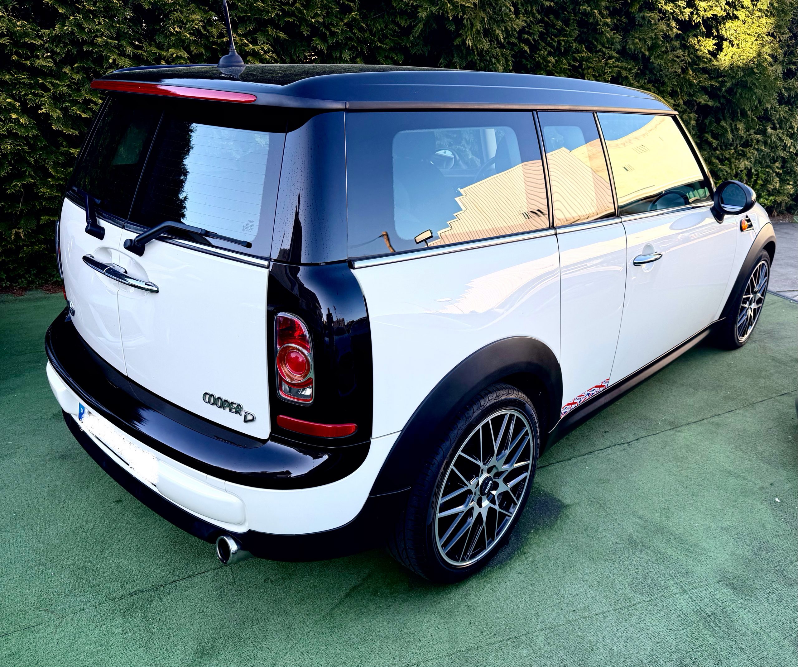 MINI CLUBMAN COOPER D