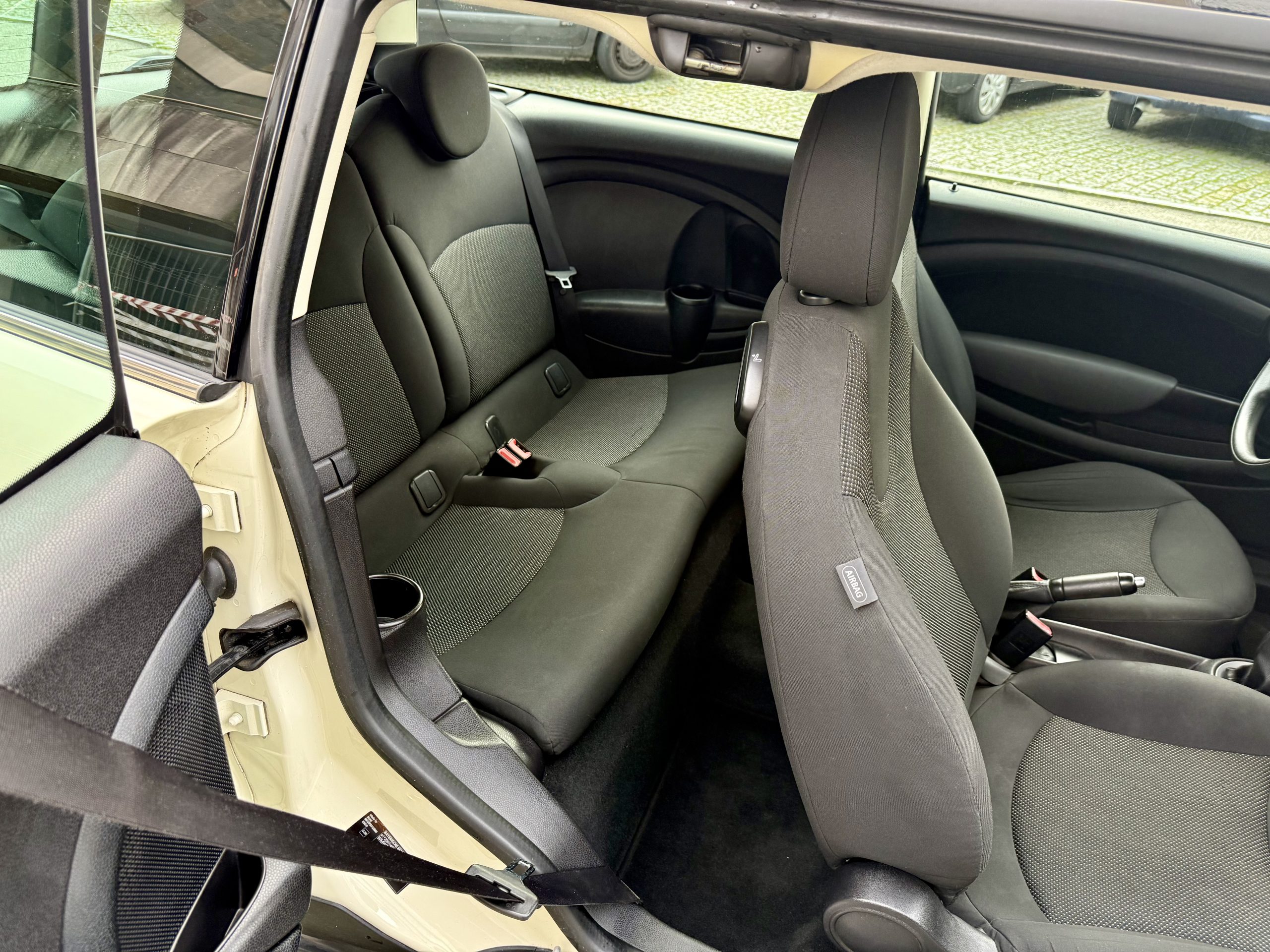 MINI CLUBMAN COOPER D