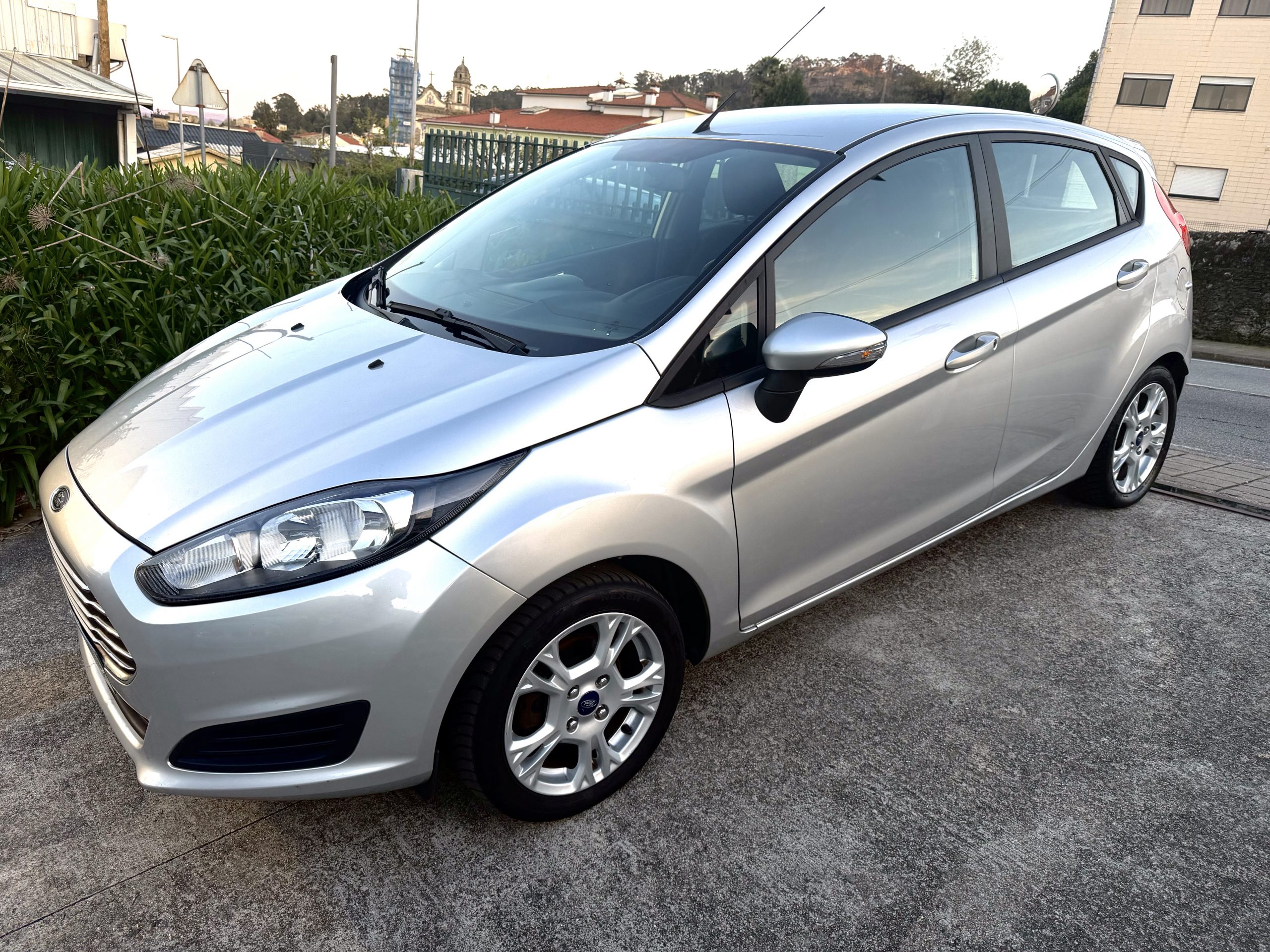 FORD FIESTA ECOBOOST TITANIUM