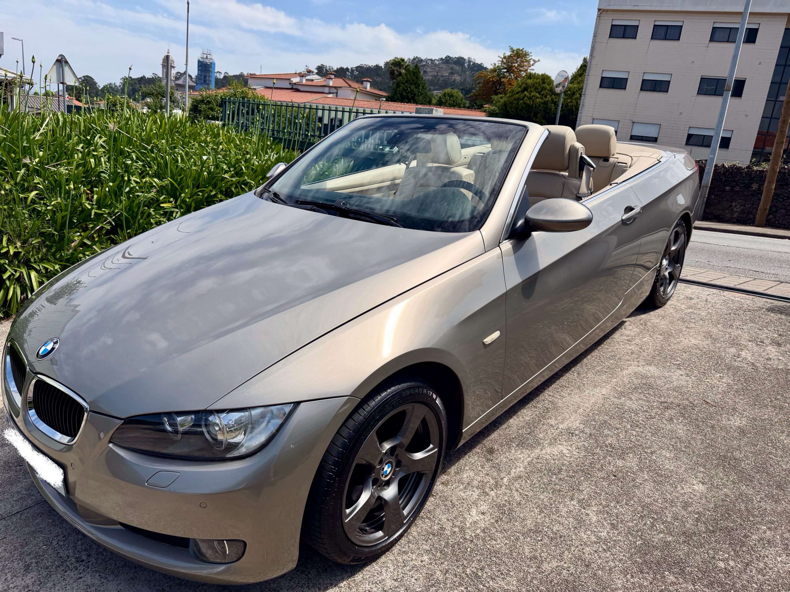 BMW 320i Cabriolet